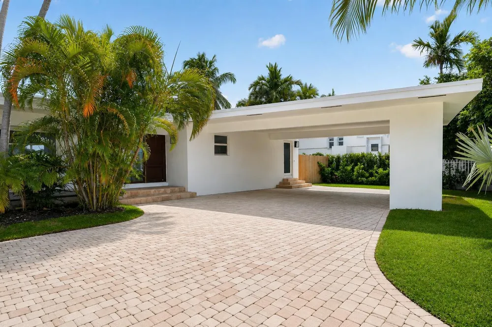 631 N Mashta Dr, Key Biscayne, FL 33149