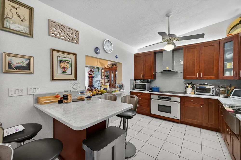 1935 SE 25th Ave, Fort Lauderdale, FL 33316