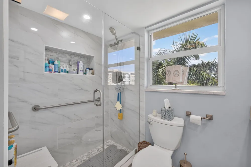 3100 NE 48th Ct, Lighthouse Point, FL 33064