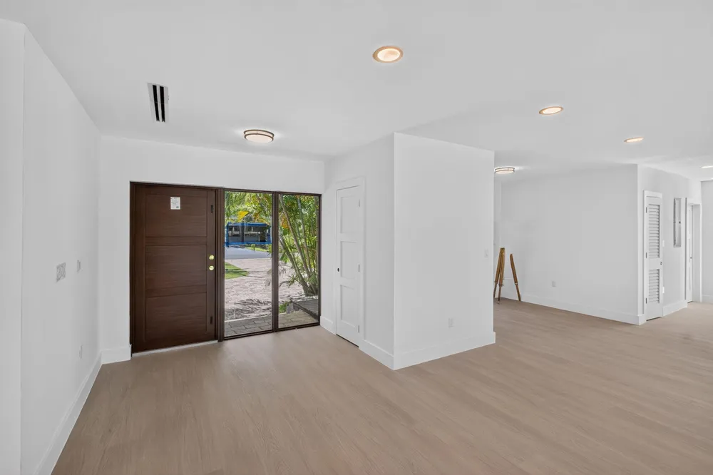 631 N Mashta Dr, Key Biscayne, FL 33149
