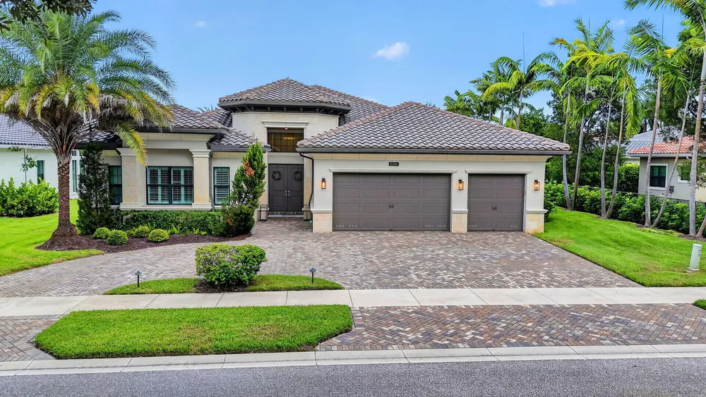 16740 Strasbourg Ln, Delray Beach, FL 33446