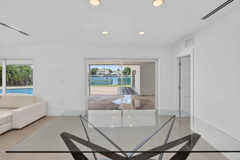 631 N Mashta Dr, Key Biscayne, FL 33149