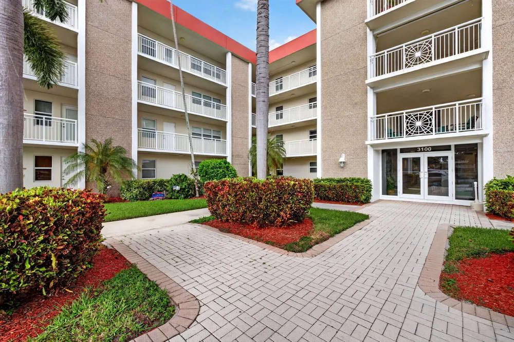 3100 NE 48th Ct, Lighthouse Point, FL 33064