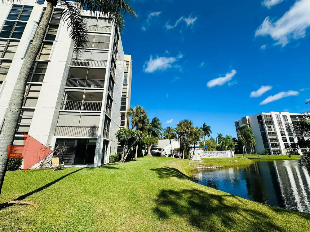 6662 Boca del Mar Dr, Boca Raton, FL 33433