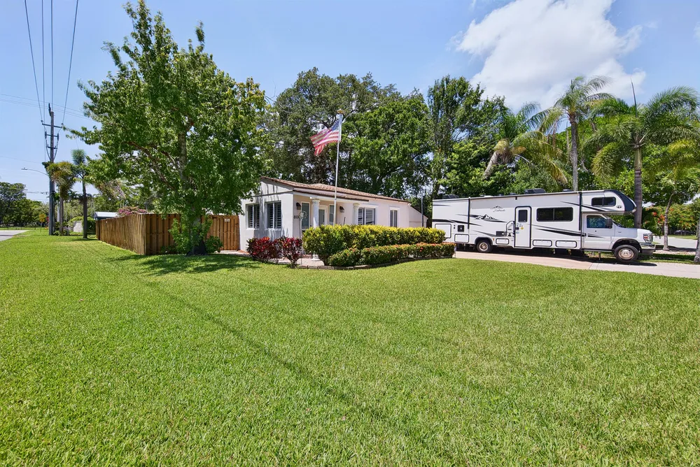 800 SW 19th St, Fort Lauderdale, FL 33315