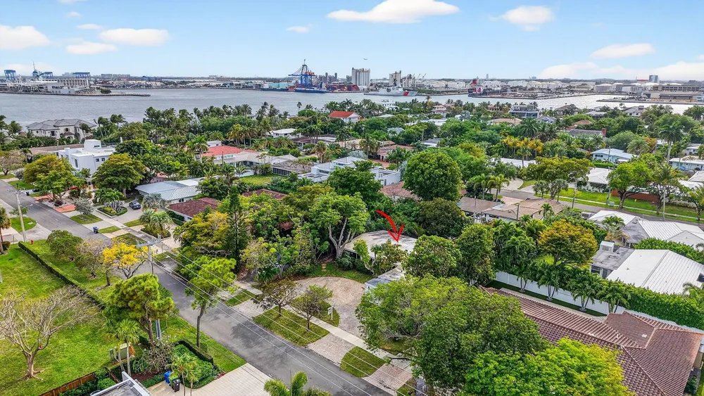 1935 SE 25th Ave, Fort Lauderdale, FL 33316