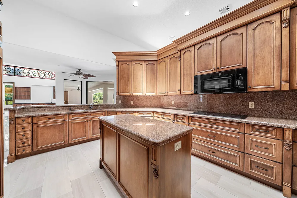 17595 Bocaire Pl, Boca Raton, FL 33487