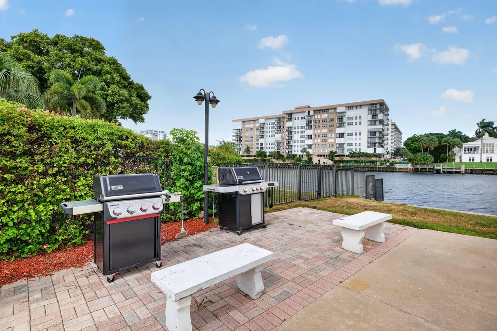 3100 NE 48th Ct, Lighthouse Point, FL 33064