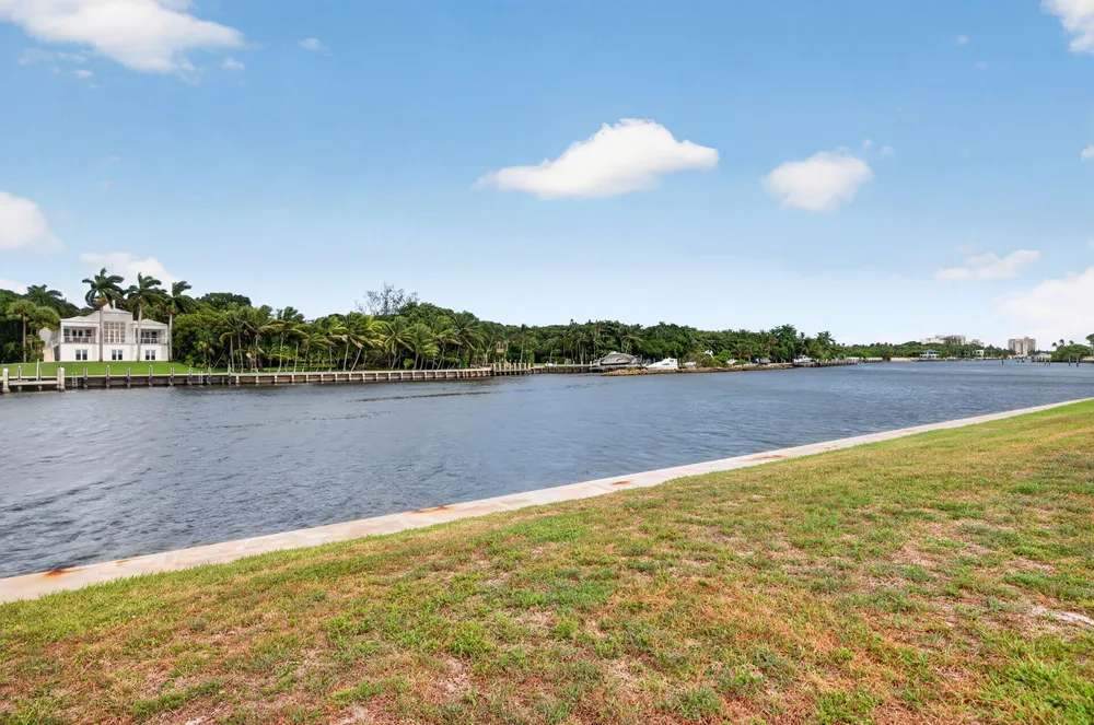 3100 NE 48th Ct, Lighthouse Point, FL 33064