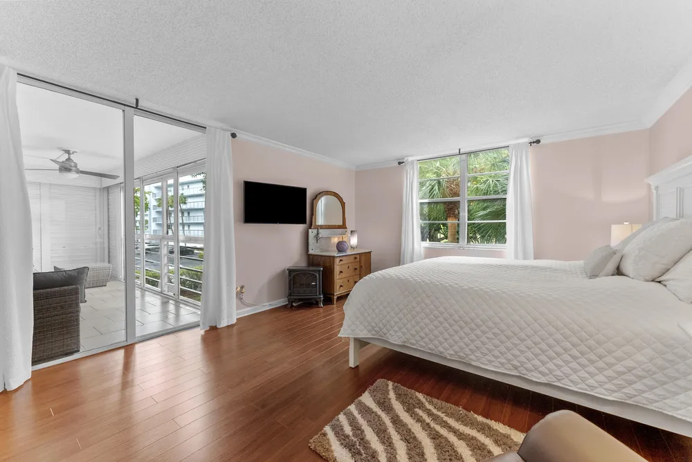 6300 NW 2nd Ave, Boca Raton, FL 33487