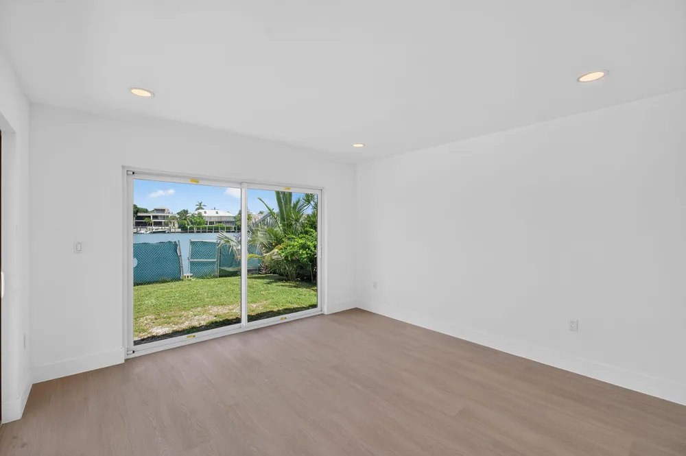 631 N Mashta Dr, Key Biscayne, FL 33149