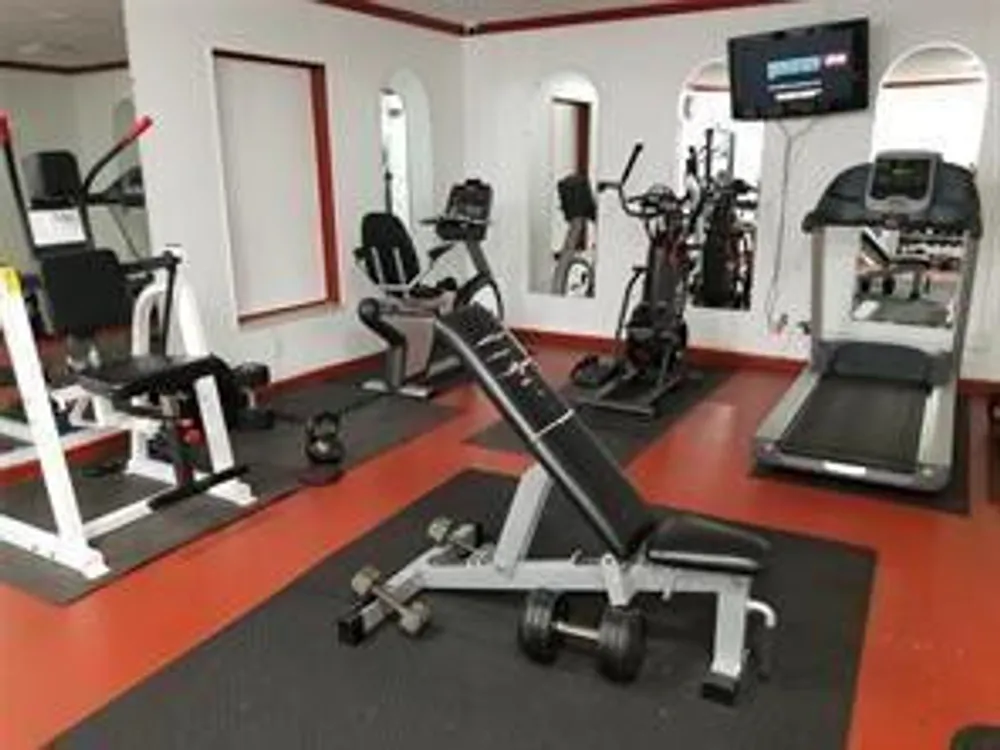 3990 NW 42nd Ave, Lauderdale Lakes, FL 33319