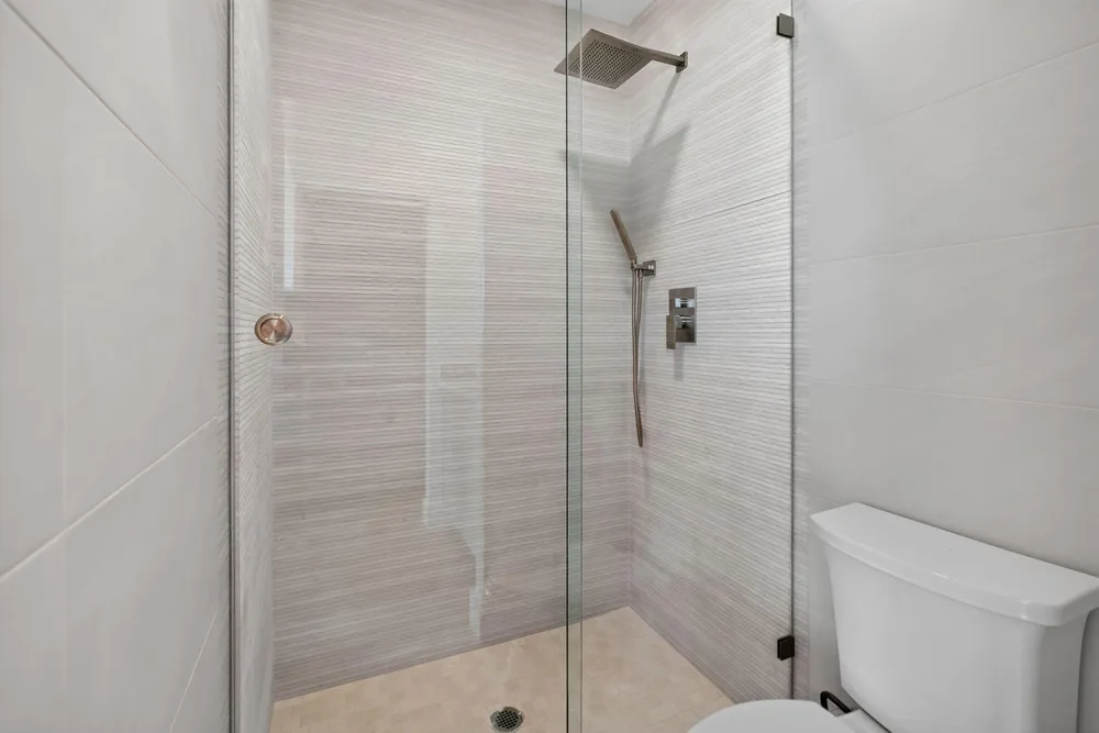 631 N Mashta Dr, Key Biscayne, FL 33149