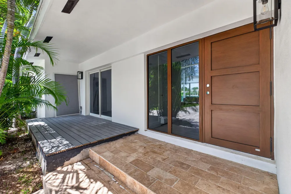 631 N Mashta Dr, Key Biscayne, FL 33149