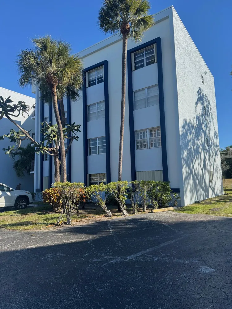 6300 NW 2nd Ave, Boca Raton, FL 33487