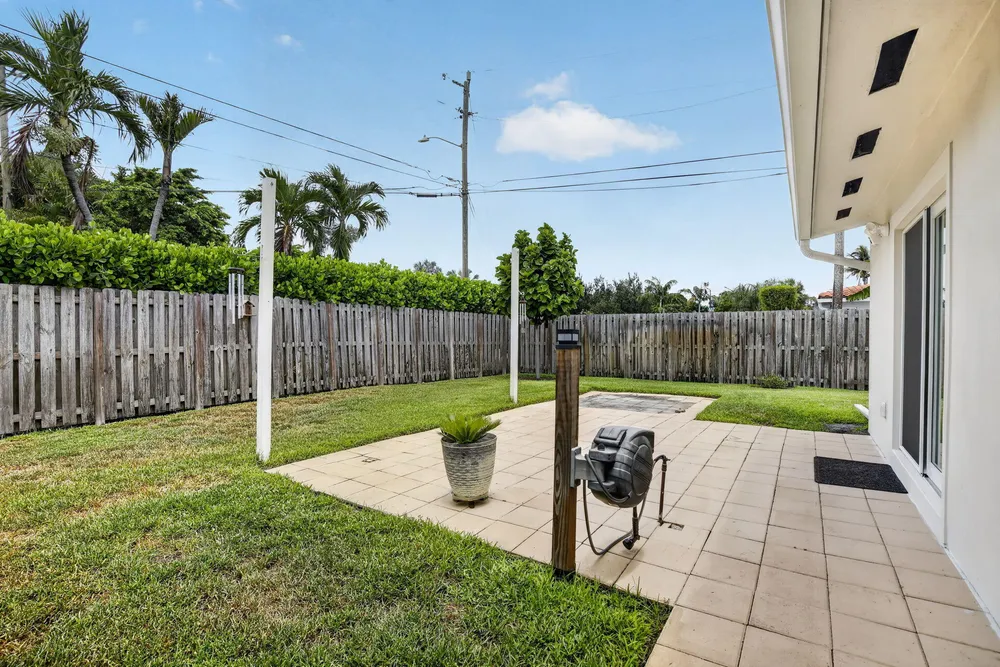 1608 NE 14th Terrace, Fort Lauderdale, FL 33304