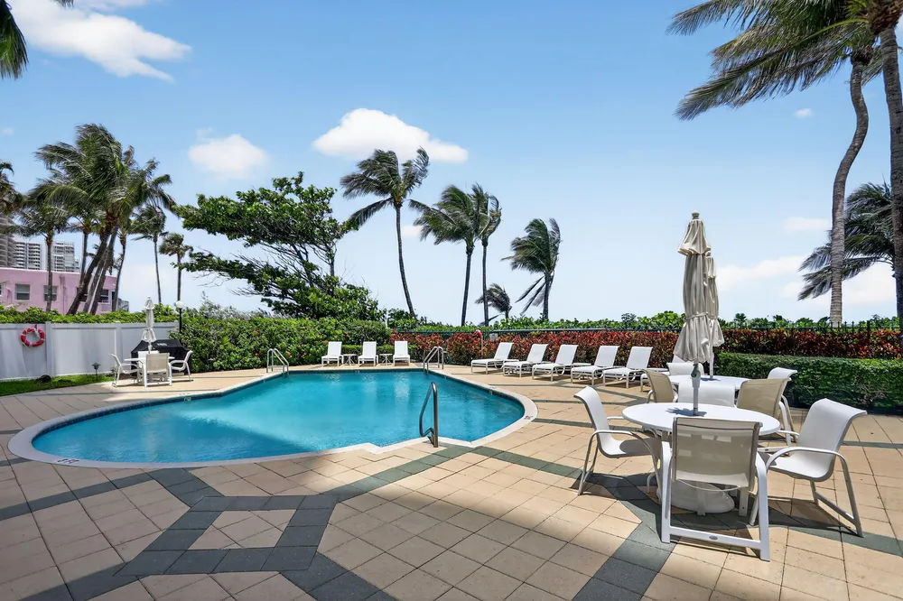 1430 S Ocean Blvd, Pompano Beach, FL 33062