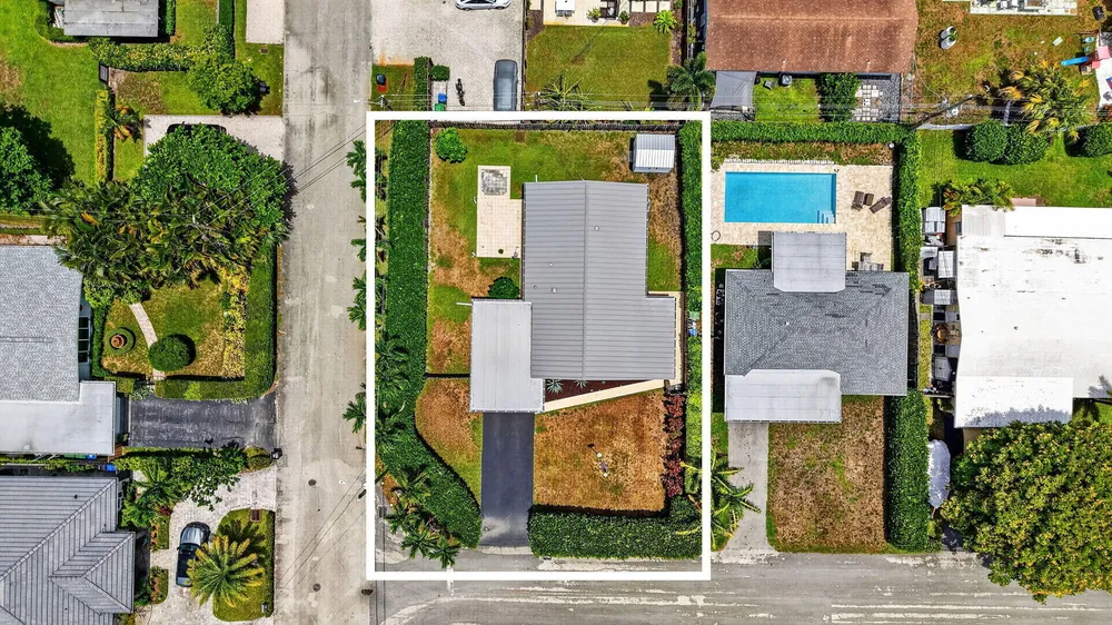 1608 NE 14th Terrace, Fort Lauderdale, FL 33304