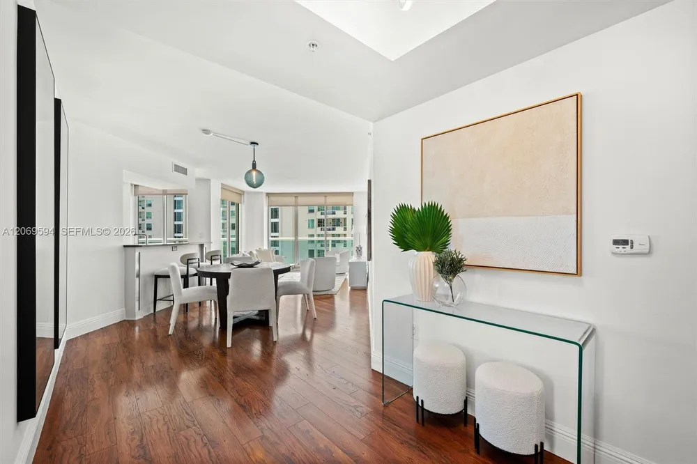 347 N New River Dr E, Fort Lauderdale, FL 33301