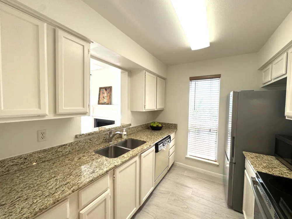4225 Purdue St, Houston, TX 77005