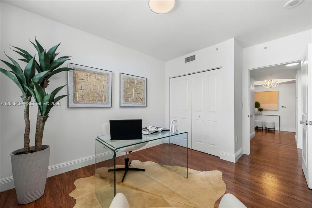 347 N New River Dr E, Fort Lauderdale, FL 33301