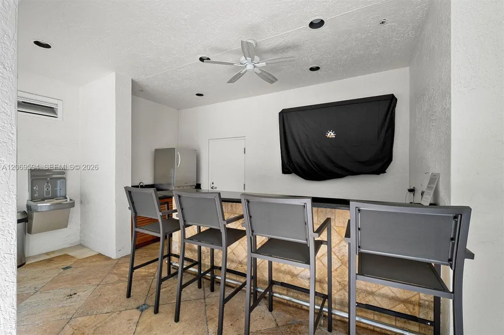 347 N New River Dr E, Fort Lauderdale, FL 33301