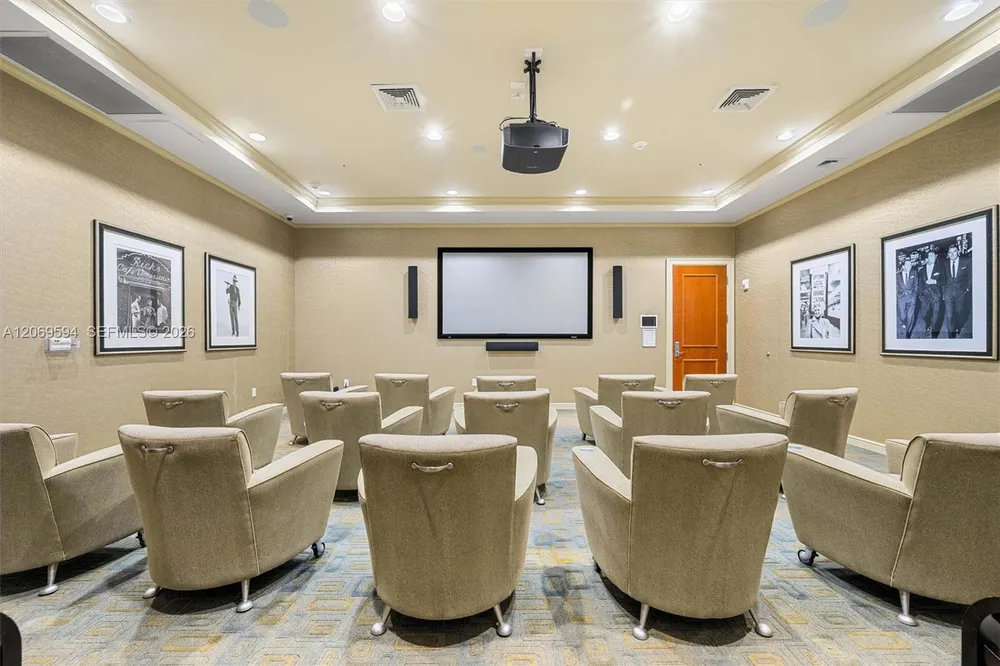 347 N New River Dr E, Fort Lauderdale, FL 33301