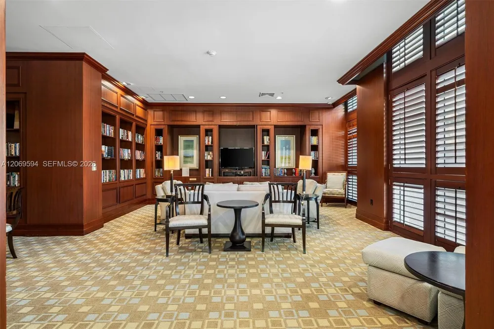 347 N New River Dr E, Fort Lauderdale, FL 33301
