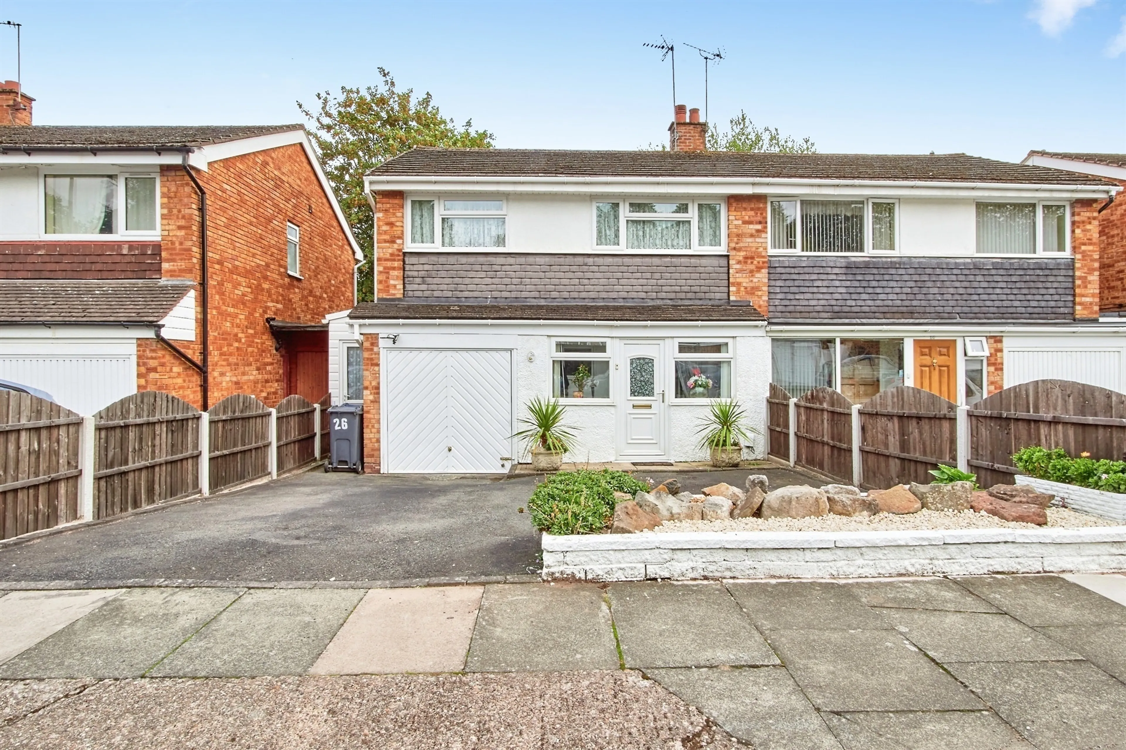 Property at Lismore Drive, Birmingham