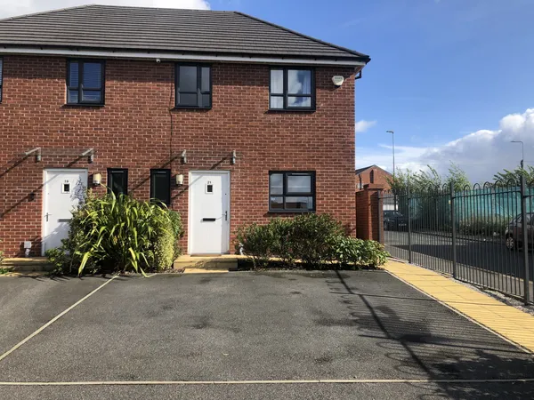 Bugle Close, M7