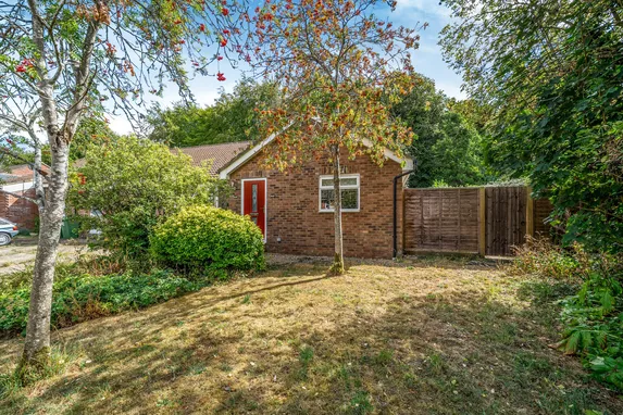 Salisbury Close, Alton, GU34
