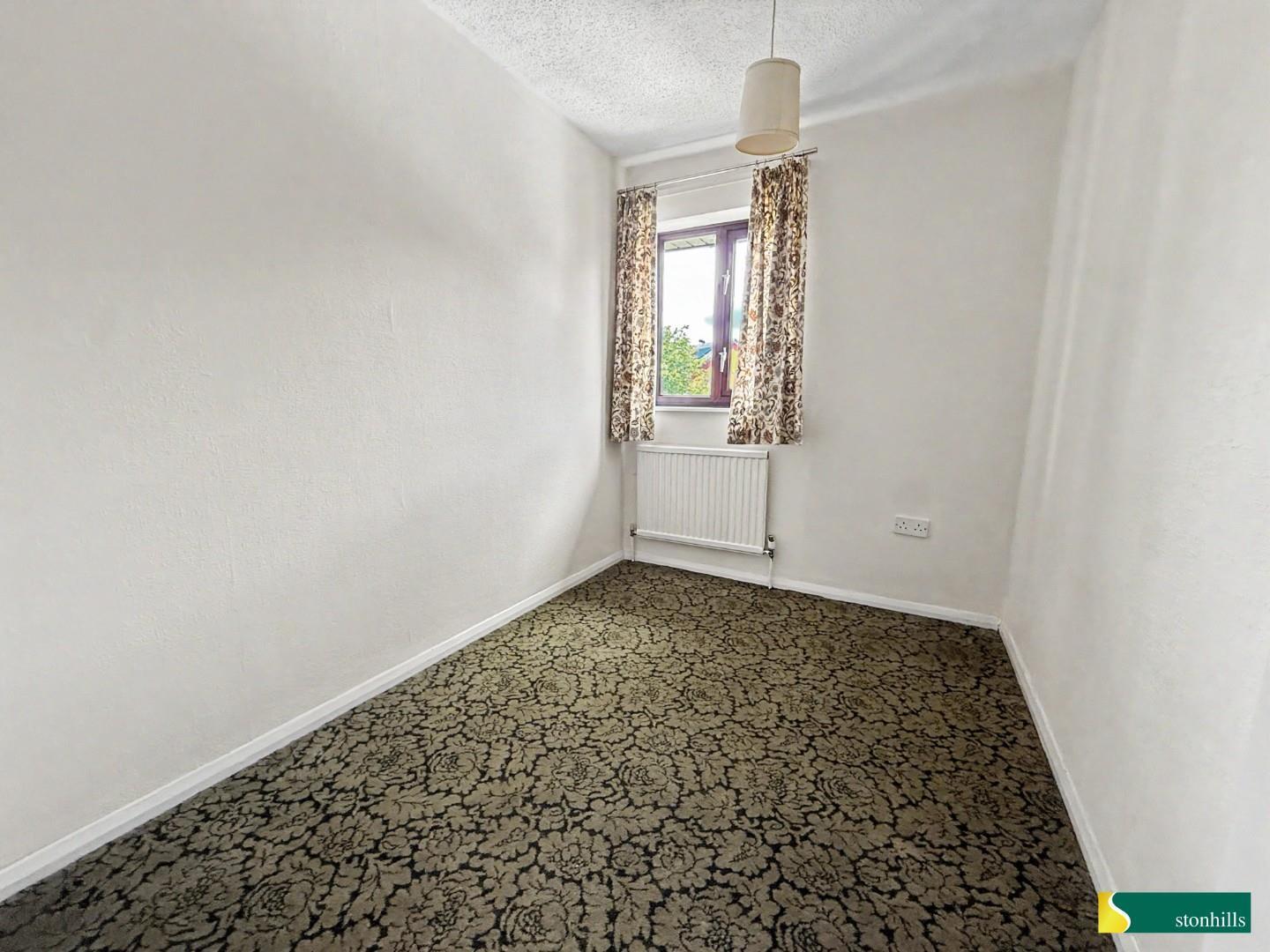 Berkeley Close, Northampton Image 16