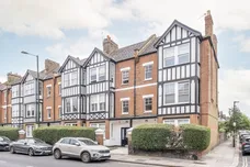 Mortlake High Street, London, SW14 photo 1