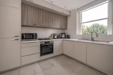 Mortlake High Street, London, SW14 photo 6