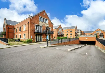 Marlborough Drive, Bushey, WD23