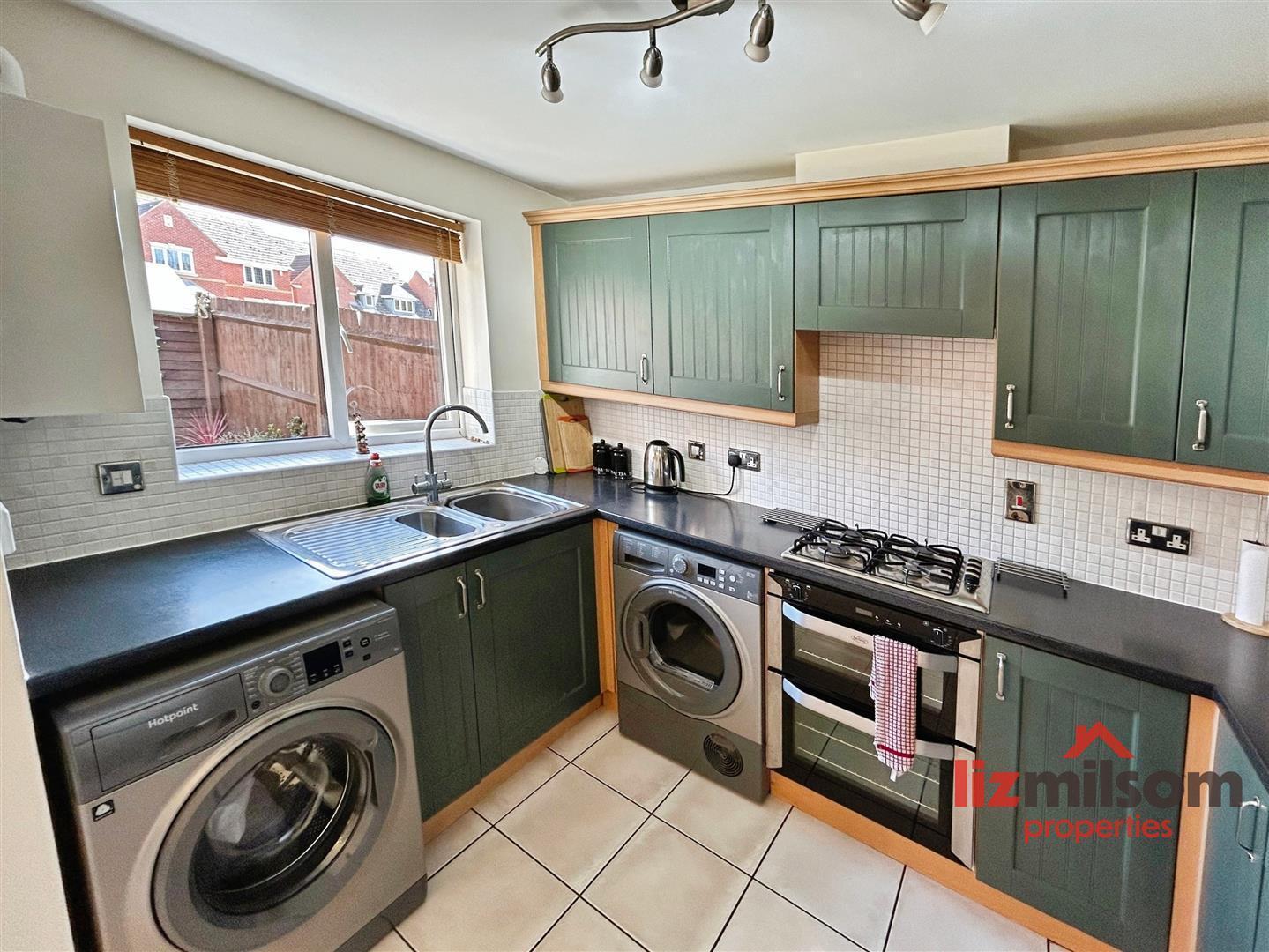 Queen Victoria Drive, Swadlincote Image 8