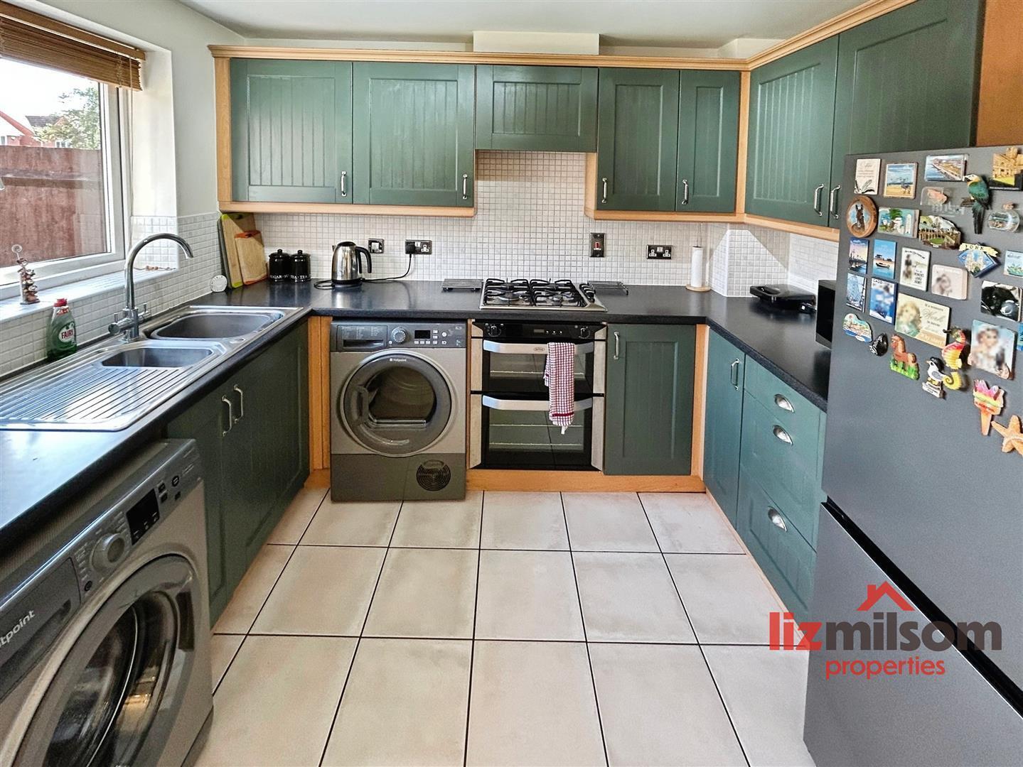 Queen Victoria Drive, Swadlincote Image 9