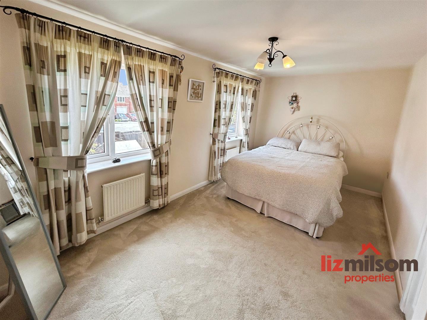 Queen Victoria Drive, Swadlincote Image 11