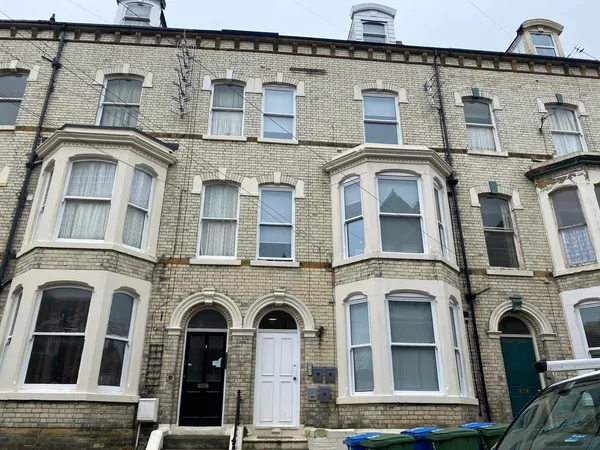 Royal Avenue, Scarborough
