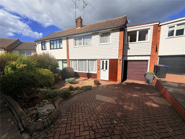 Dering Crescent, Leigh-on-Sea, Essex,...