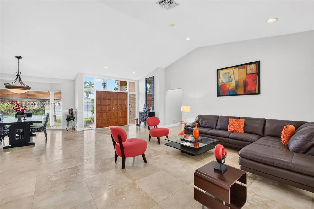 581 NW 110th Ave, Plantation, FL 33324