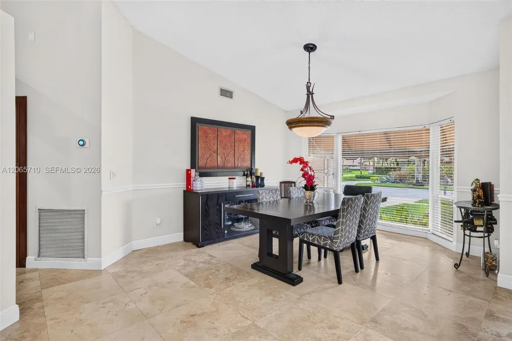581 NW 110th Ave, Plantation, FL 33324