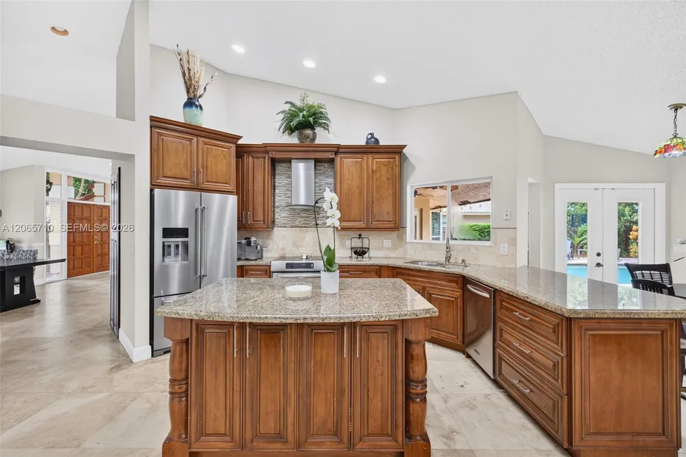 581 NW 110th Ave, Plantation, FL 33324
