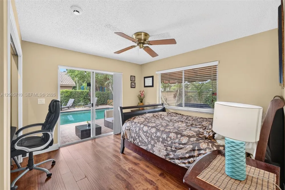 581 NW 110th Ave, Plantation, FL 33324