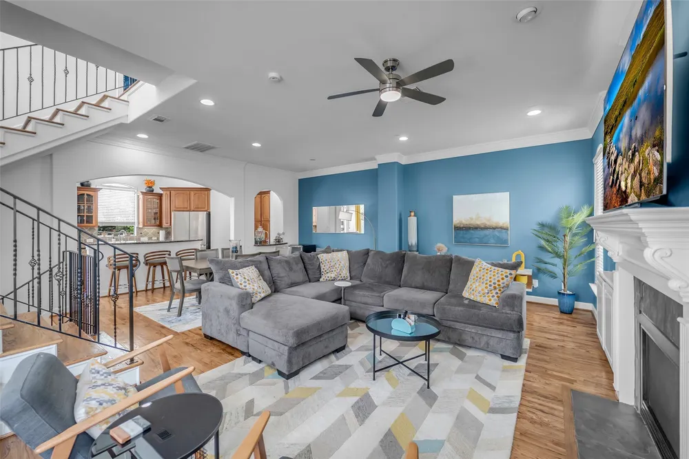 5501 Petty St, Houston, TX 77007