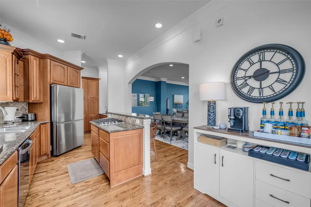 5501 Petty St, Houston, TX 77007