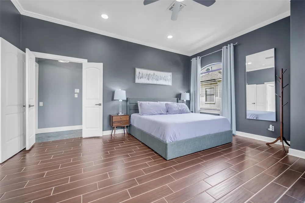 5501 Petty St, Houston, TX 77007