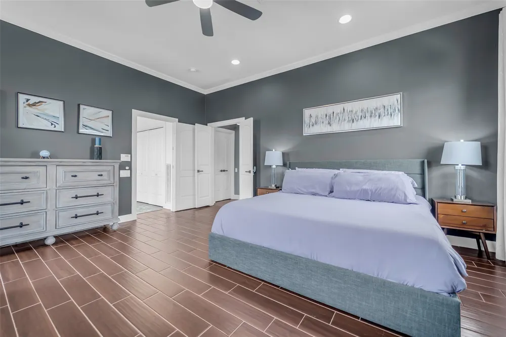 5501 Petty St, Houston, TX 77007