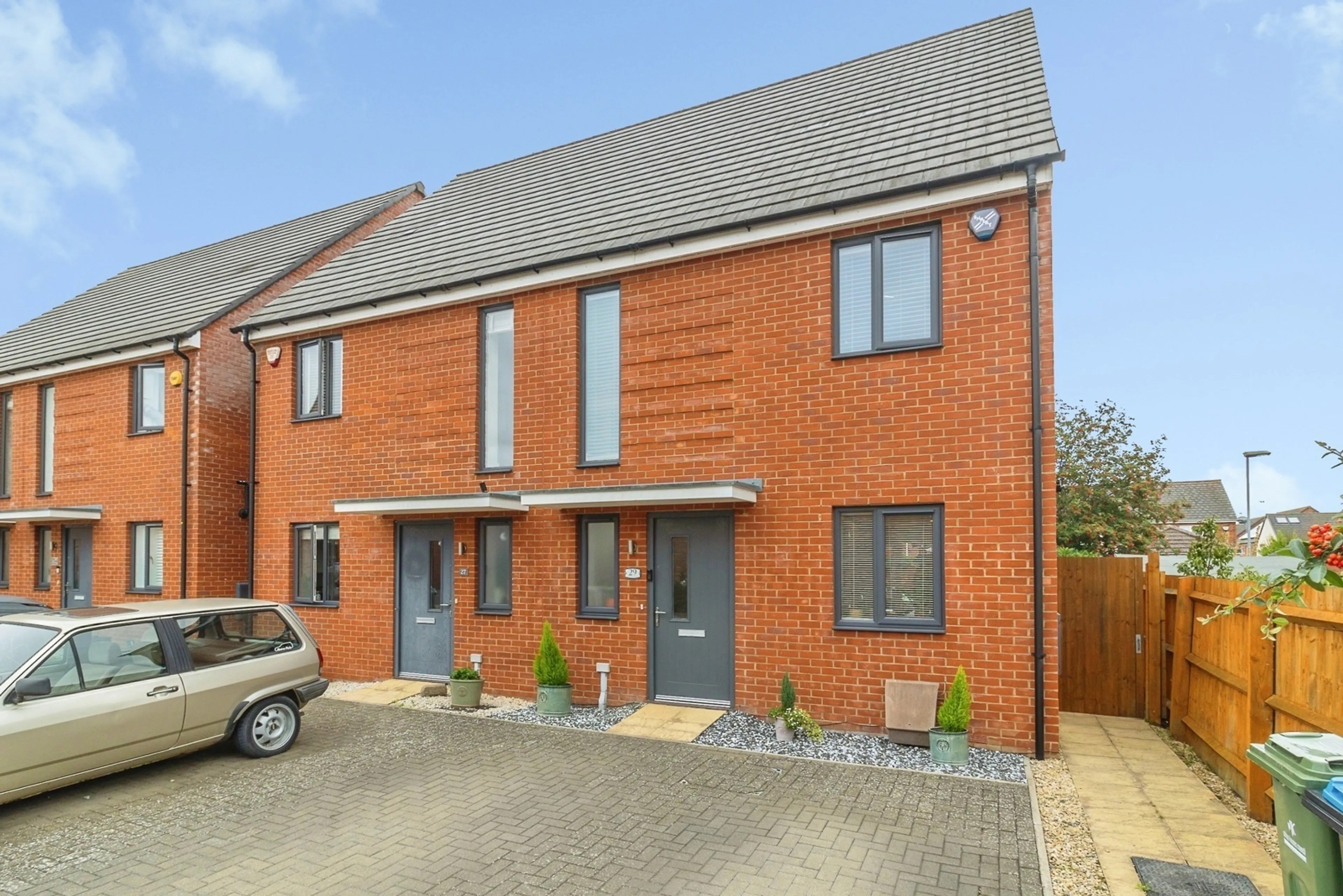 Property photo 0