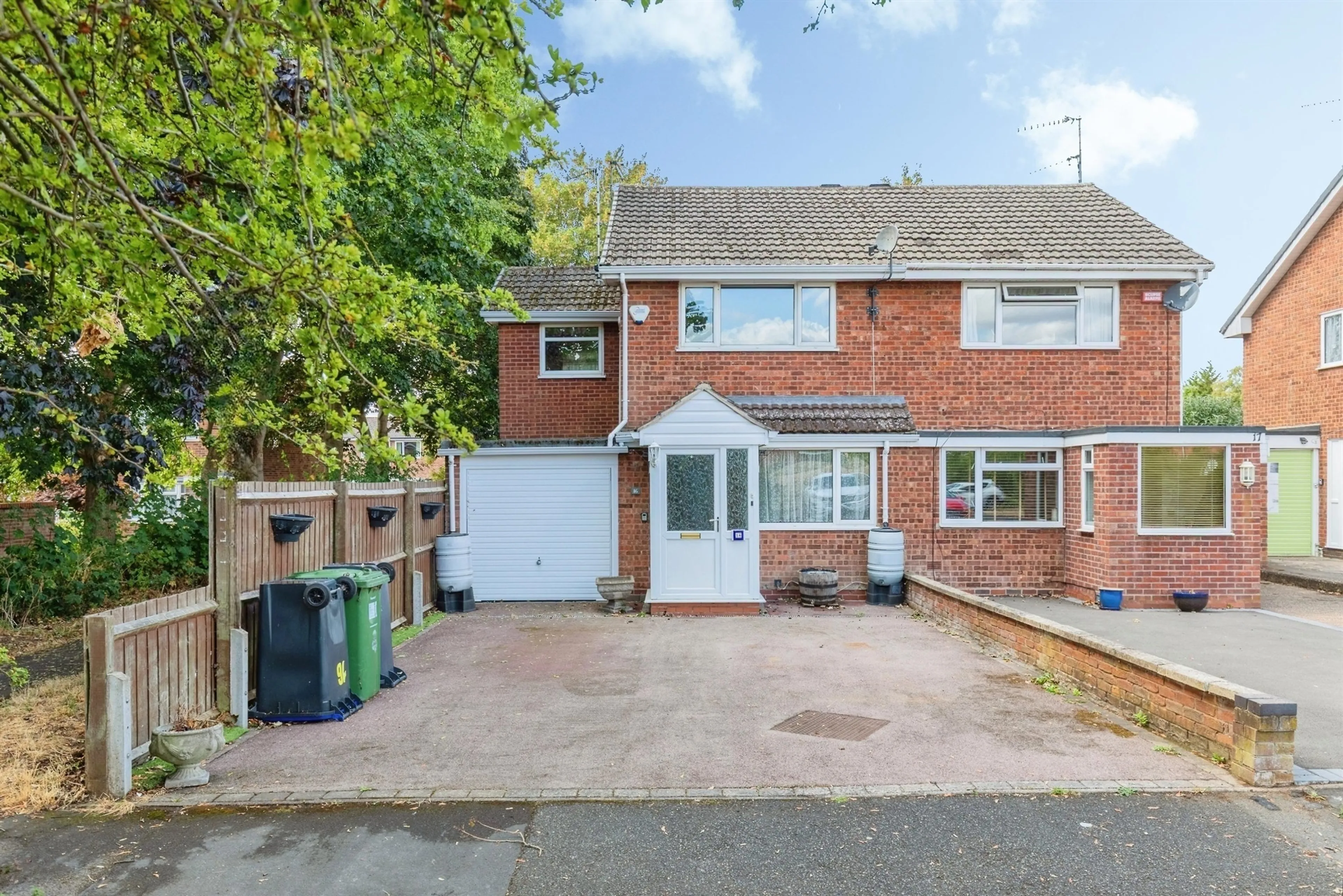 Property at Cowper Close, Warwick